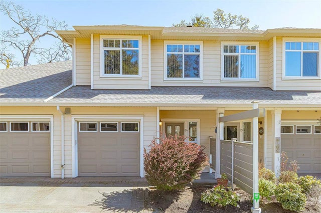 1 of 22 - 850 Parklands Dr 84, Esquimalt, BC