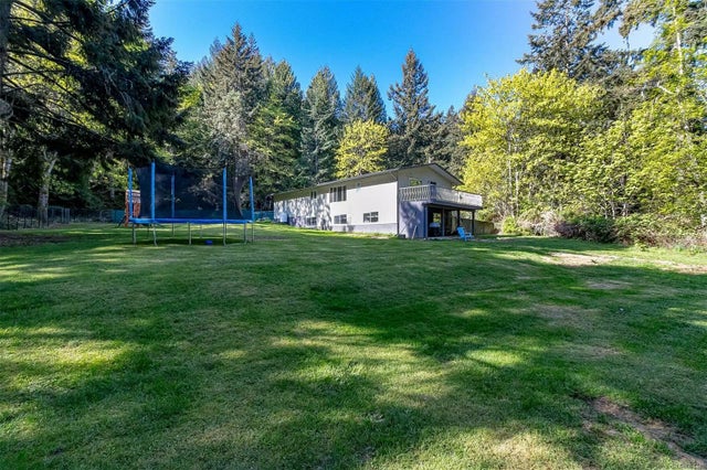 1 of 34 - 1359 Chilco Rd, Crofton, BC