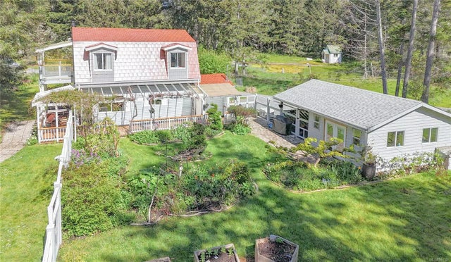 1 of 61 - 1625 Perry Rd, Gabriola Island, BC