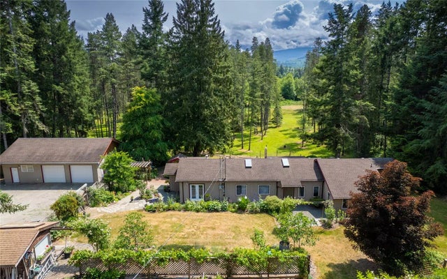 1 of 70 - 1765 Errington Rd, Errington, BC