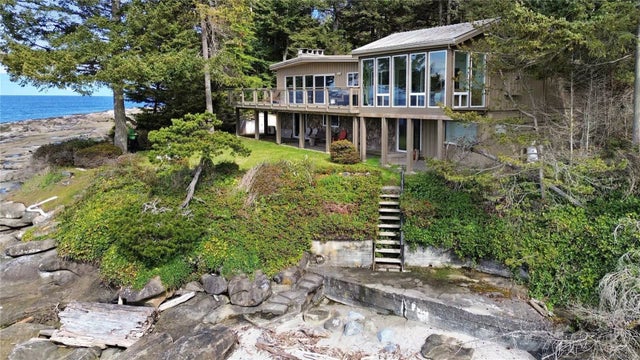 1 of 51 - 220-224 Decourcy Dr, Gabriola Island, BC