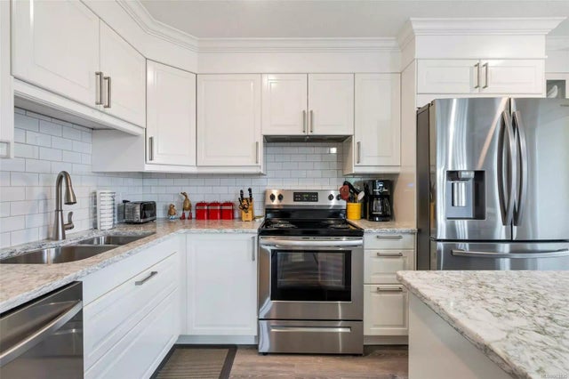 5 of 29 - 9876 Esplanade St 202, Chemainus, BC