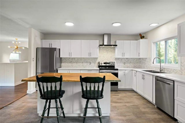 4 of 38 - 1757 Errington Rd, Errington, BC