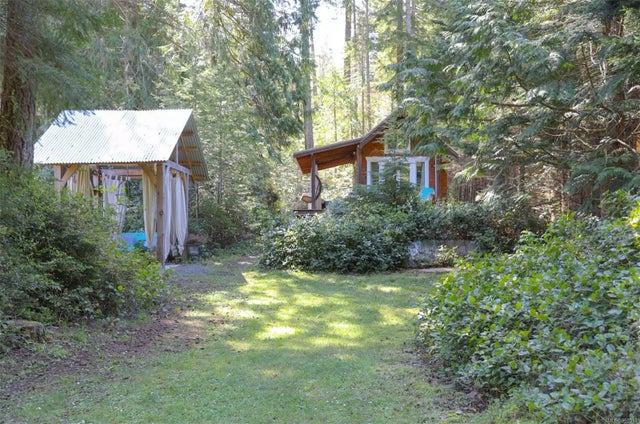 1 of 21 - 661 Berry Point Rd, Gabriola Island, BC