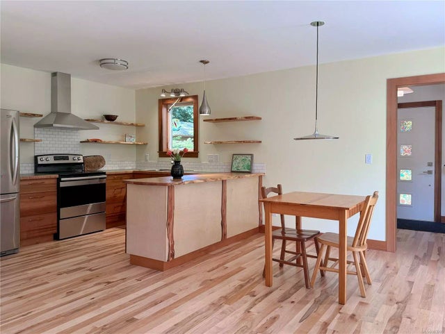 2 of 34 - 339 Maudie Miller Dr, Gabriola Island, BC