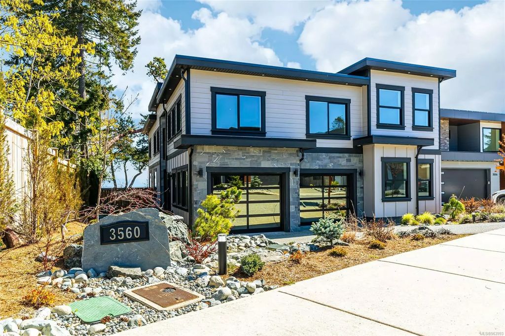 3560 Bonnie Dr, Nanaimo