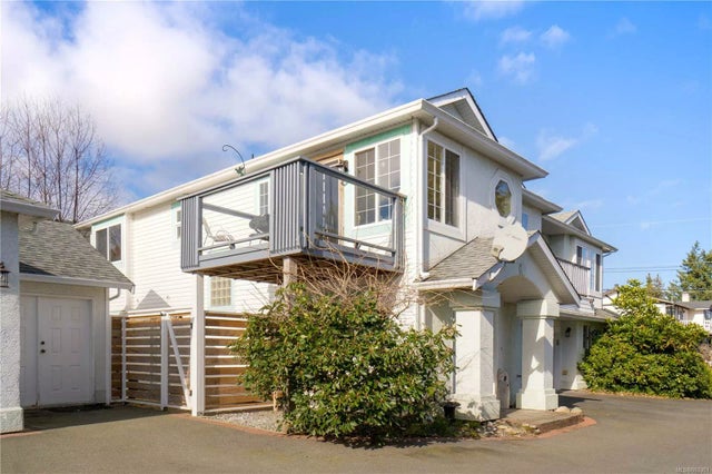 2 of 39 - 3256 Cook St, Chemainus, BC