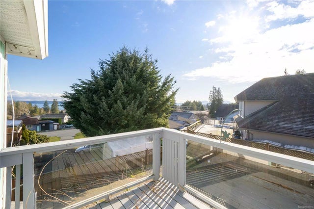 3 of 39 - 3256 Cook St, Chemainus, BC