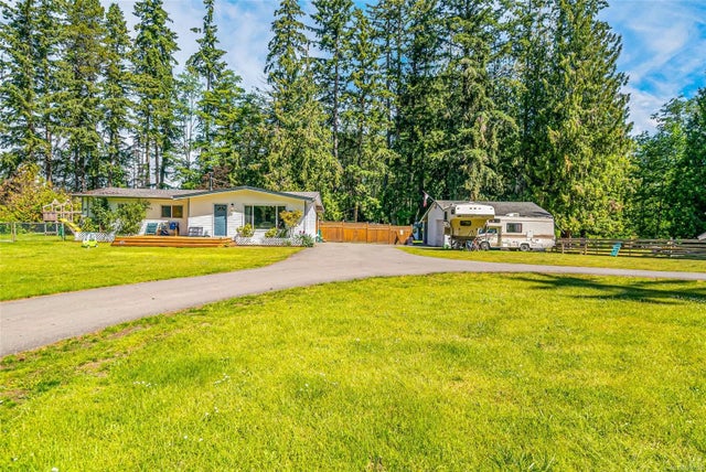 2 of 32 - 1081 Fair Rd, Errington, BC