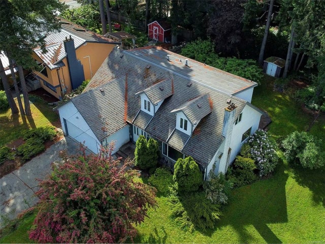 1 of 33 - 1732 Glen Rd, Cowichan Bay, BC