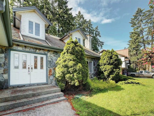 2 of 33 - 1732 Glen Rd, Cowichan Bay, BC