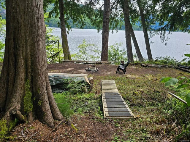 1 of 11 - 3712 Horne Lake Caves Rd, Qualicum Beach, BC