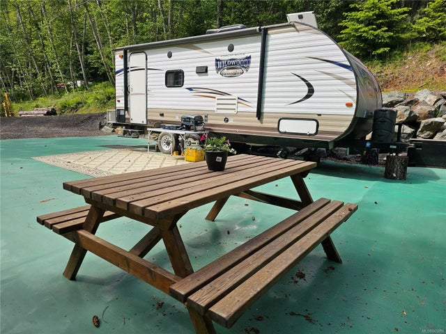 3 of 11 - 3712 Horne Lake Caves Rd, Qualicum Beach, BC