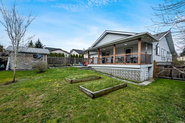 1 of 30 - 3260 Cook St, Chemainus, BC