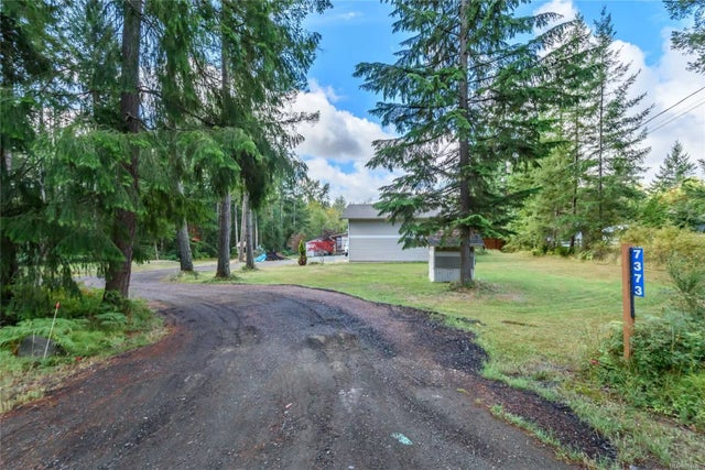 2 of 30 - 7373 Island Hwy N, Merville, BC