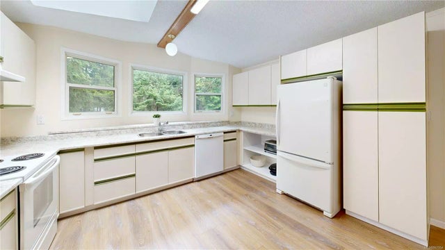 3 of 30 - 330 Penty Ave, Gabriola Island, BC