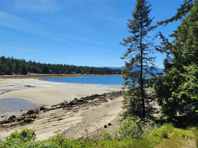 3 of 32 - 378 Decourcy Dr, Gabriola Island, BC