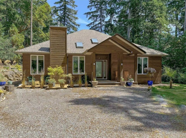 2 of 43 - 2524 Tyee Dr, Gabriola Island, BC