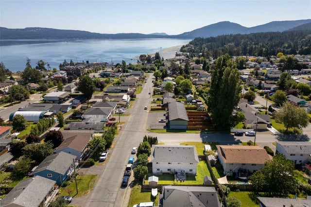 2 of 42 - 8110 Bertha St, Crofton, BC