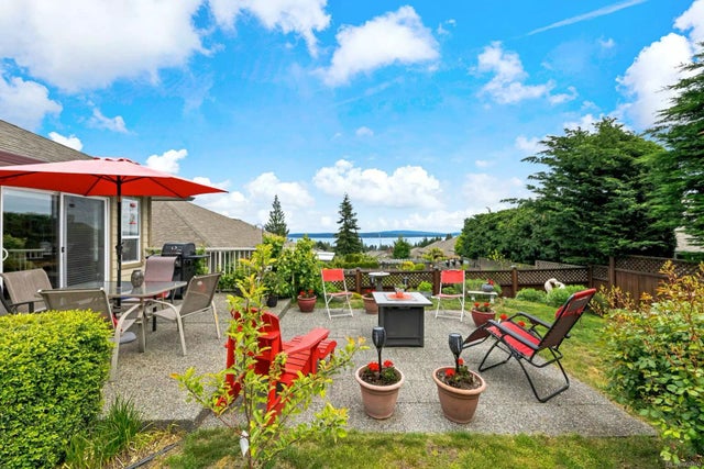 4 of 37 - 3324 Cook St, Chemainus, BC