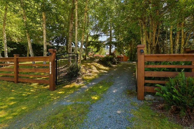 4 of 31 - 9924 Swordfern Way, Youbou, BC