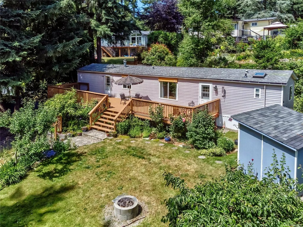 2381 Mcdivitt Dr, Nanoose Bay