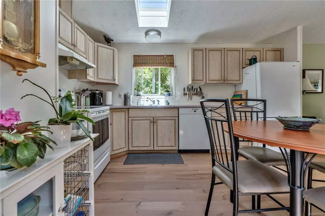 4 of 43 - 2381 Mcdivitt Dr, Nanoose Bay, BC
