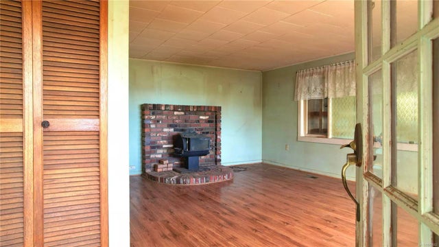 3 of 14 - 8056 York Ave, Crofton, BC