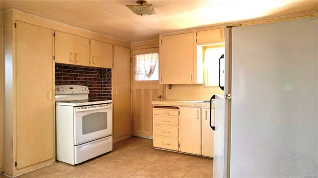 5 of 14 - 8056 York Ave, Crofton, BC