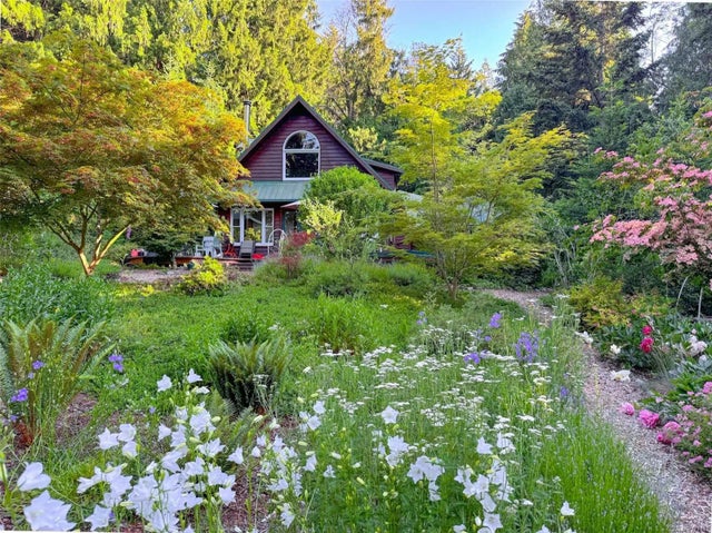 1 of 63 - 1687 Chernoff Dr, Gabriola Island, BC