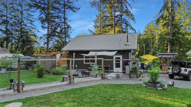 1 of 69 - 661 Dogwood Cres, Gabriola Island, BC