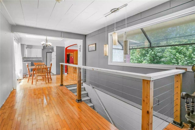 3 of 15 - 9506 South Shore Rd, Honeymoon Bay, BC