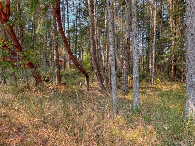 1 of 7 - Lt 23 Commodore Way, Gabriola Island, BC