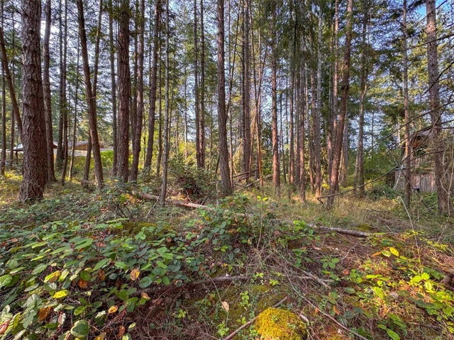 2 of 7 - Lt 23 Commodore Way, Gabriola Island, BC