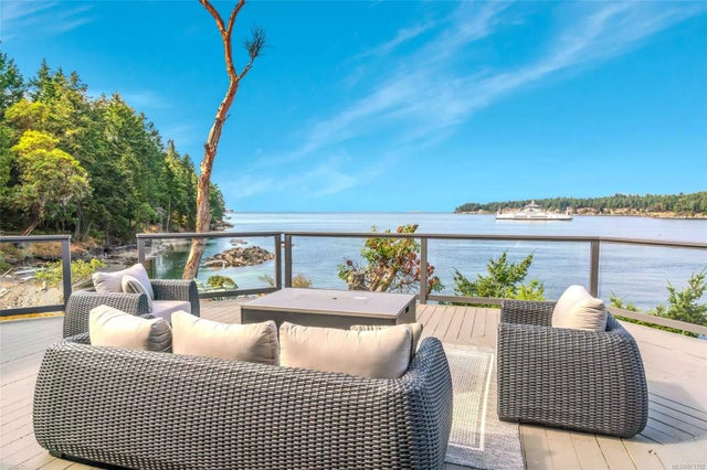 2 of 66 - 800 Descanso Bay Rd, Gabriola Island, BC