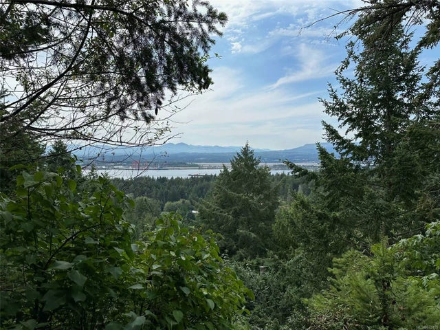 2 of 19 - 989 Pat Burns Ave, Gabriola Island, BC