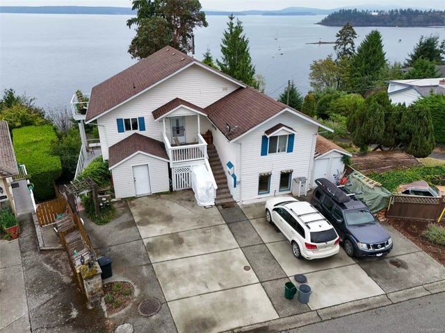 1 of 35 - 10045 Beach Dr, Chemainus, BC
