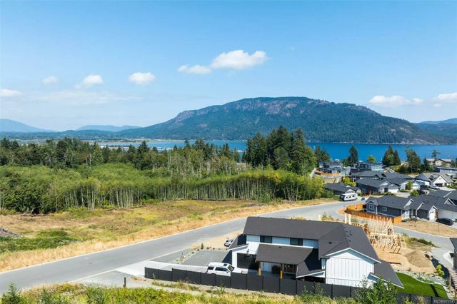 3 of 9 - Lot 5 Vee Rd, Cowichan Bay, BC