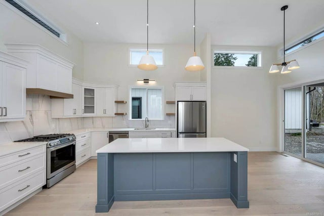 1 of 26 - 4656 Galdwell Rd, Cowichan Bay, BC