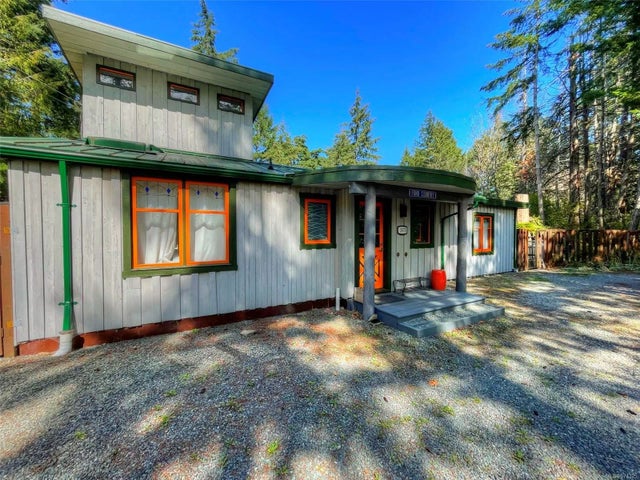 1 of 24 - 3075 Brigantine Cres, Hornby Island, BC