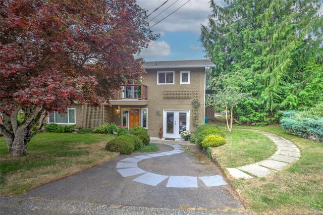 3 of 72 - 3298 Cook St, Chemainus, BC