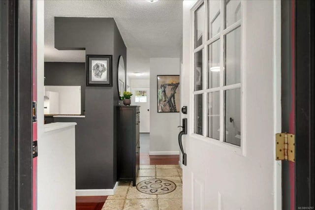 4 of 39 - 3716 Howden Dr, Nanaimo, BC