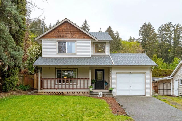 1 of 27 - 8058 Edmund St, Crofton, BC