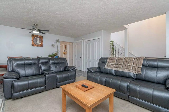 5 of 27 - 8058 Edmund St, Crofton, BC