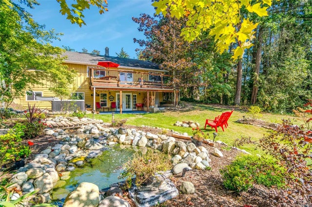 1 of 44 - 1780 Grafton Ave, Errington, BC