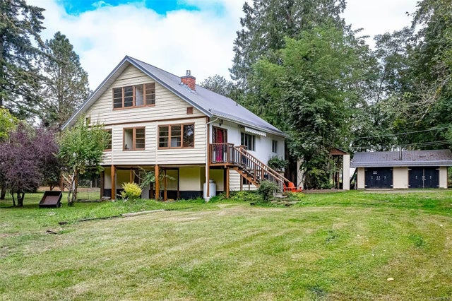 1 of 52 - 4405 Telegraph Rd, Cowichan Bay, BC