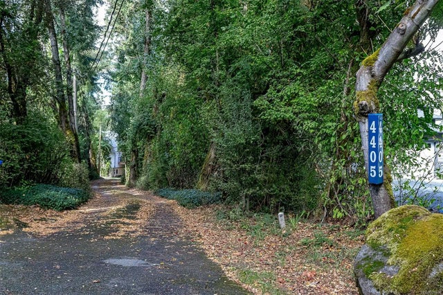 2 of 52 - 4405 Telegraph Rd, Cowichan Bay, BC