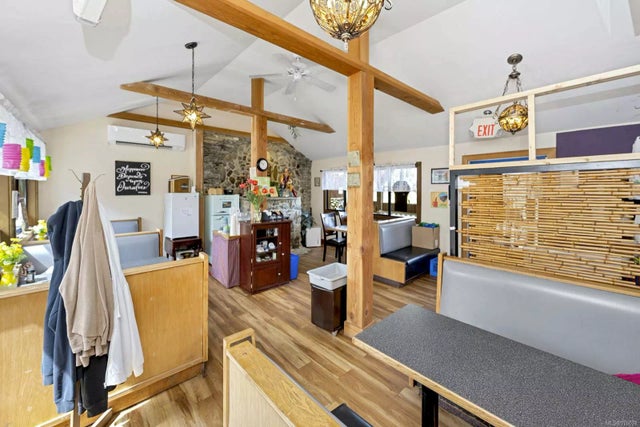 4 of 26 - 1610 Joan Ave, Crofton, BC