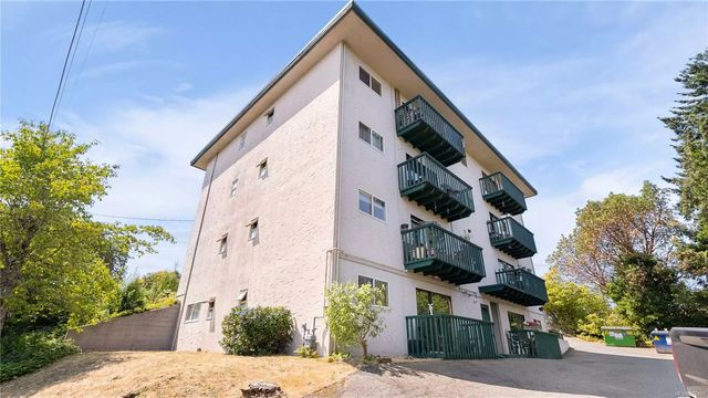 4 of 29 - 1420 Estevan Rd, Nanaimo, BC