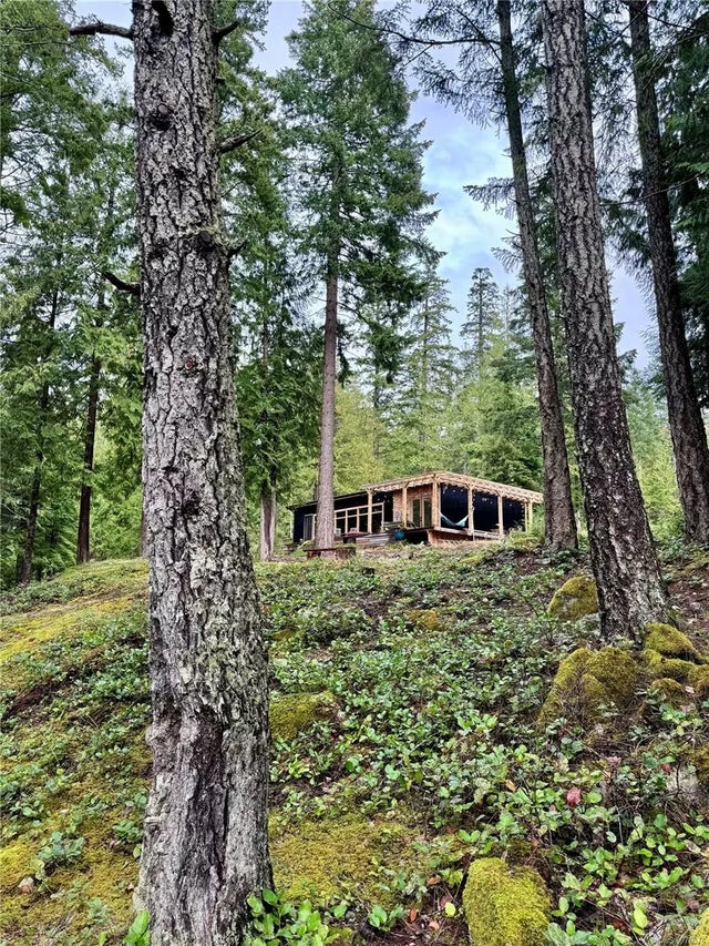 2 of 52 - 231 Yakka Way, Cortes Island, BC